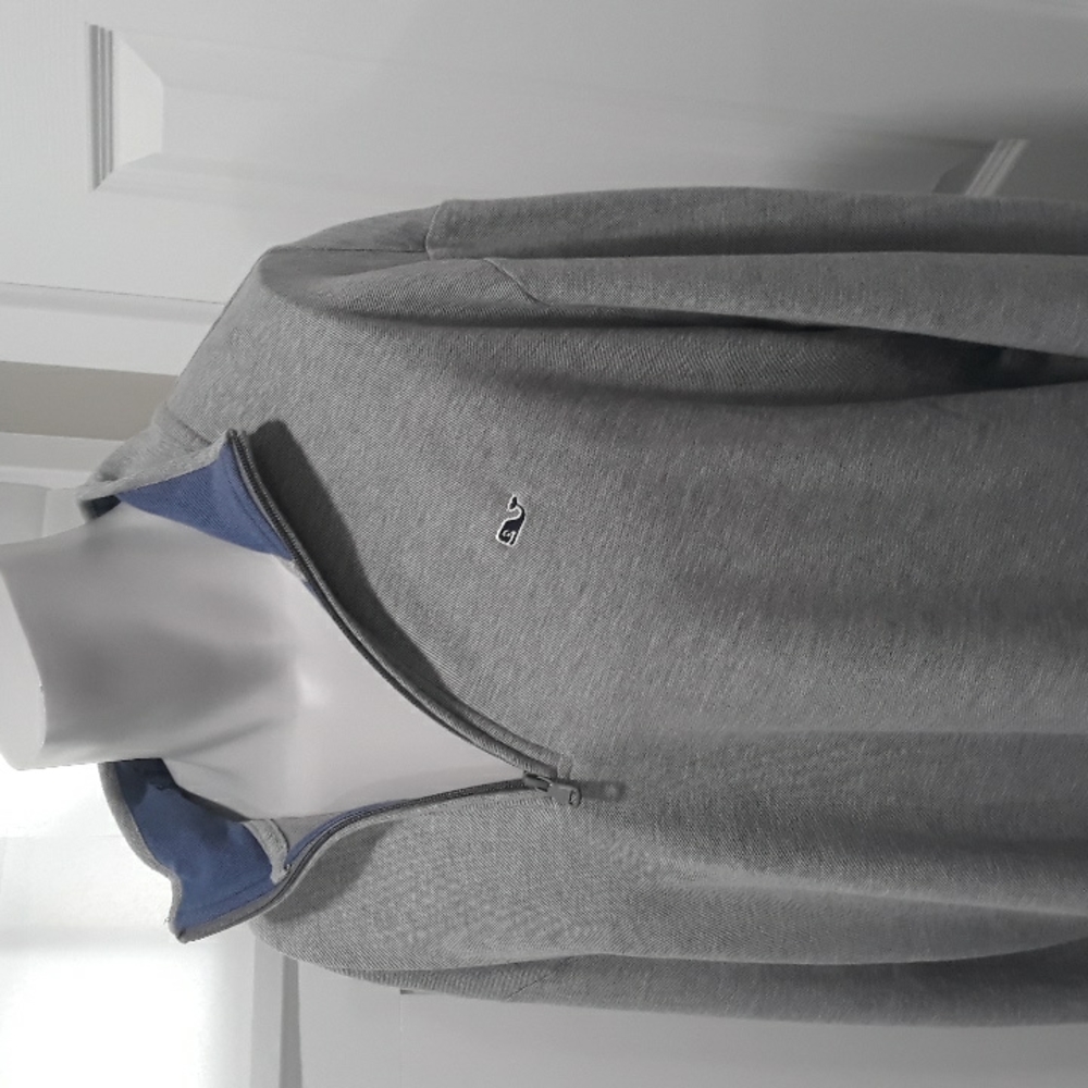 Vineyard Vines mens grey cotton vneck pullover. XL